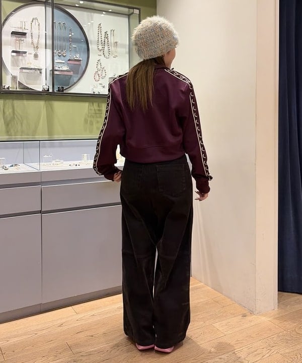 ヒスイさんの「BEAMS WOMEN｜フロッキー デニム ワイドパンツ」を使ったコーディネート