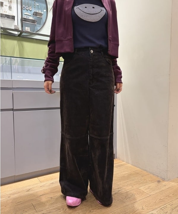 ヒスイさんの「BEAMS WOMEN｜フロッキー デニム ワイドパンツ」を使ったコーディネート
