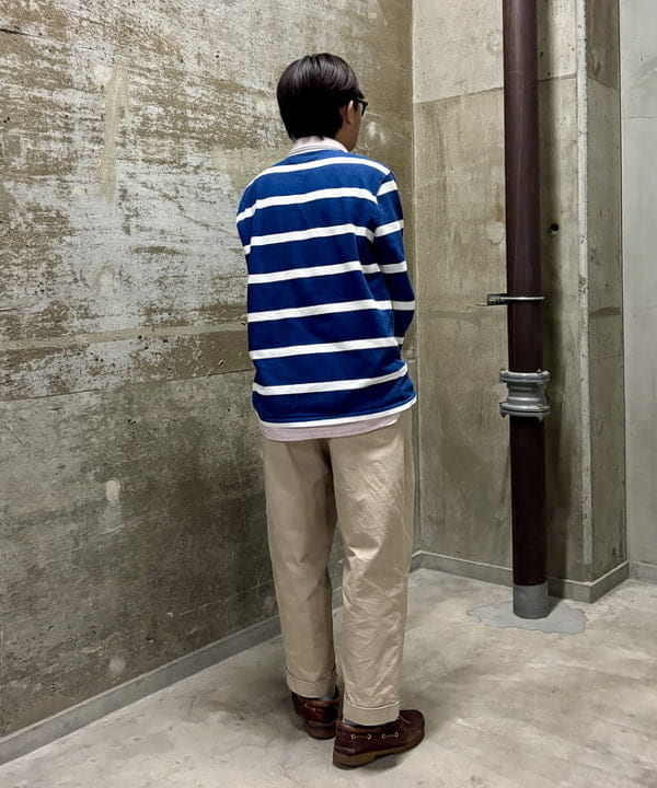 山下 勝利さんの「BEAMS WOMEN｜BEAMS PLUS｜2 Pleats Tapered Twill｜メンズ  チノパン｜オールシーズン」を使ったコーディネート