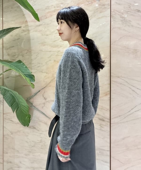 中丸　栞さんの「BEAMS WOMEN｜マニッシュ Iライン スカート .M」を使ったコーディネート