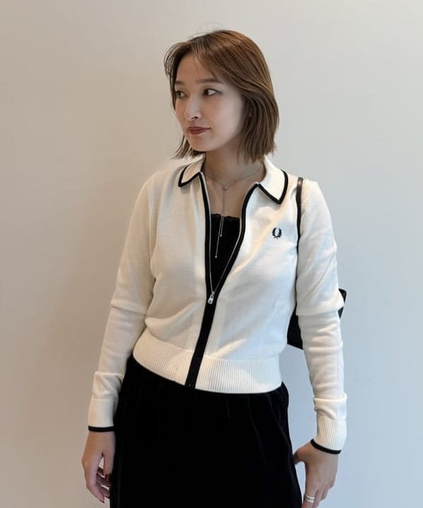 松本 佳菜子さんの「BEAMS WOMEN｜ベロア イージー ワイド パンツ」を使ったコーディネート