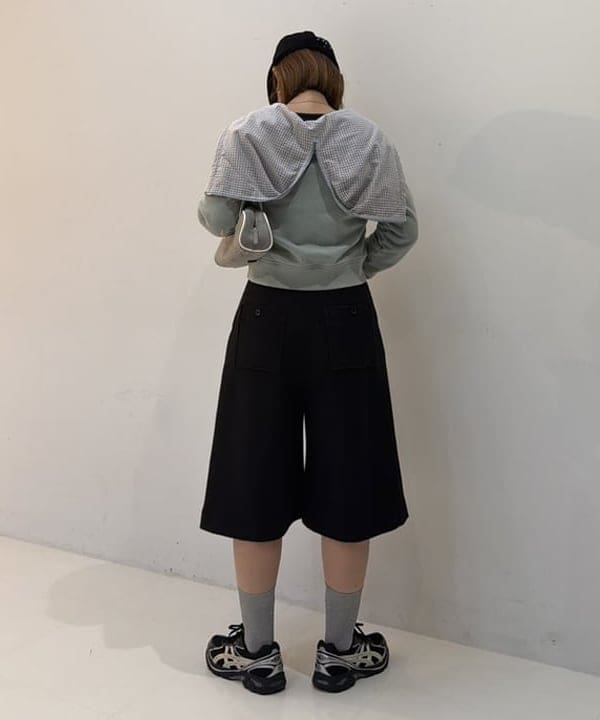 松本 佳菜子さんの「BEAMS WOMEN｜フェイク スエード コンビ バッグ」を使ったコーディネート