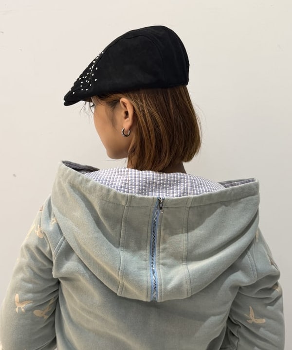 松本 佳菜子さんの「BEAMS WOMEN｜フェイク スエード コンビ バッグ」を使ったコーディネート