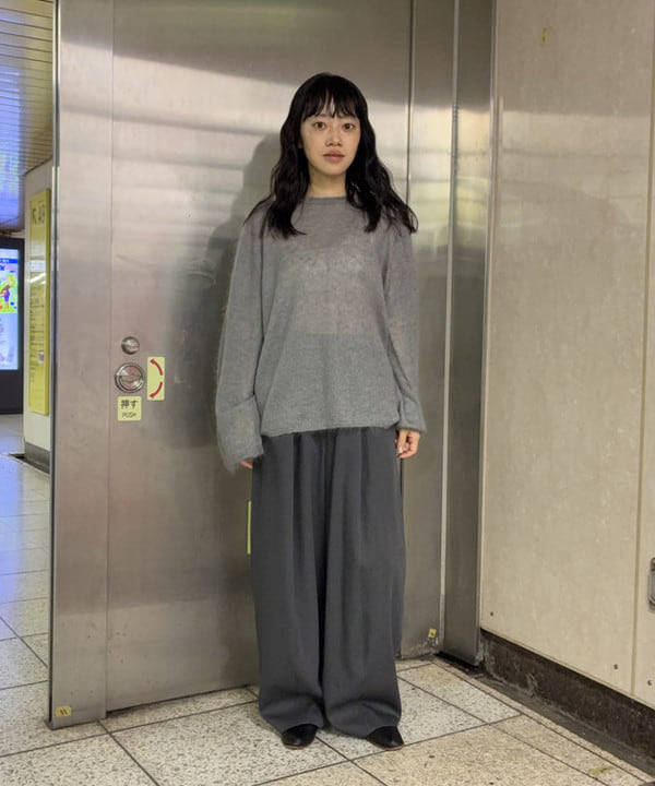 野村 美紅さんの「BEAMS WOMEN｜モヘヤ シルク ロングスリーブニット」を使ったコーディネート