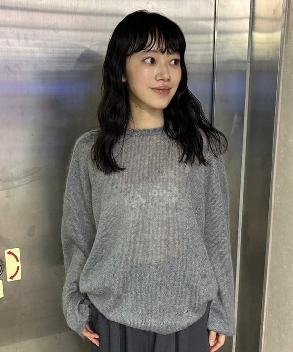 野村 美紅さんの「BEAMS WOMEN｜モヘヤ シルク ロングスリーブニット」を使ったコーディネート