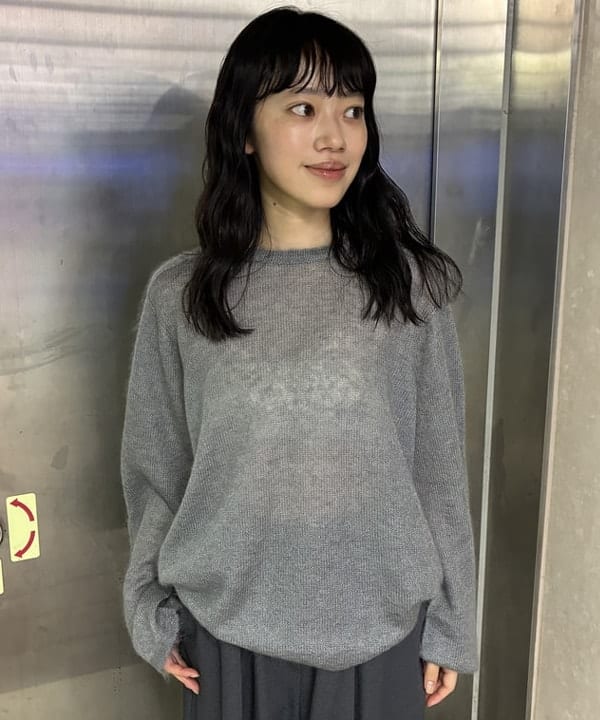 野村 美紅さんの「BEAMS WOMEN｜モヘヤ シルク ロングスリーブニット」を使ったコーディネート