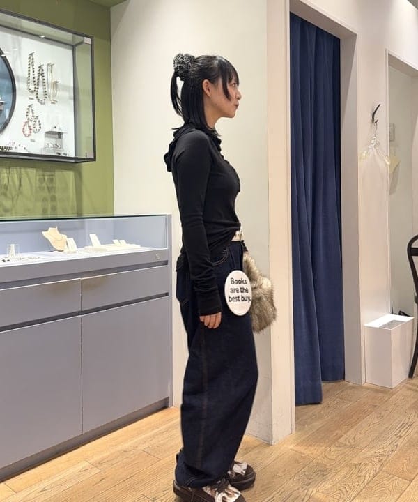 うららさんの「BEAMS WOMEN｜リブ ヘンリーネック フーディー」を使ったコーディネート