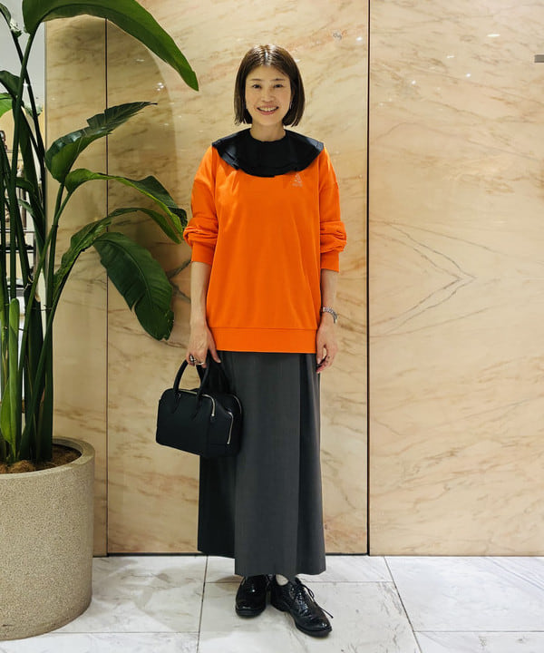 岩沢 珠代さんの「BEAMS WOMEN｜【別注】Ofr. Paris &times; Demi-Luxe BEAMS / ロゴ スウェット」を使ったコーディネート