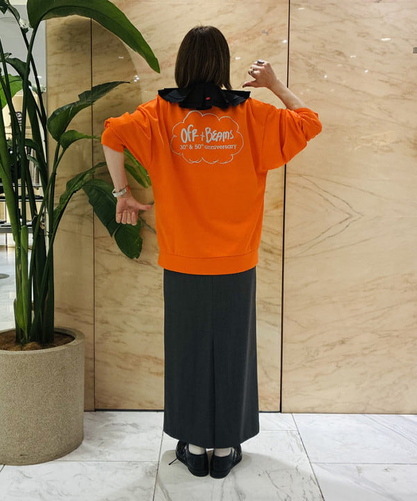岩沢 珠代さんの「BEAMS WOMEN｜【別注】Ofr. Paris &times; Demi-Luxe BEAMS / ロゴ スウェット」を使ったコーディネート