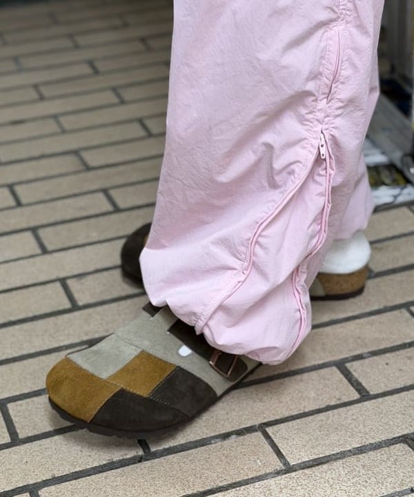 BAKU(東江 漠)さんの「BEAMS WOMEN｜【別注】BIRKENSTOCK / BOSTON PATCH WORK」を使ったコーディネート