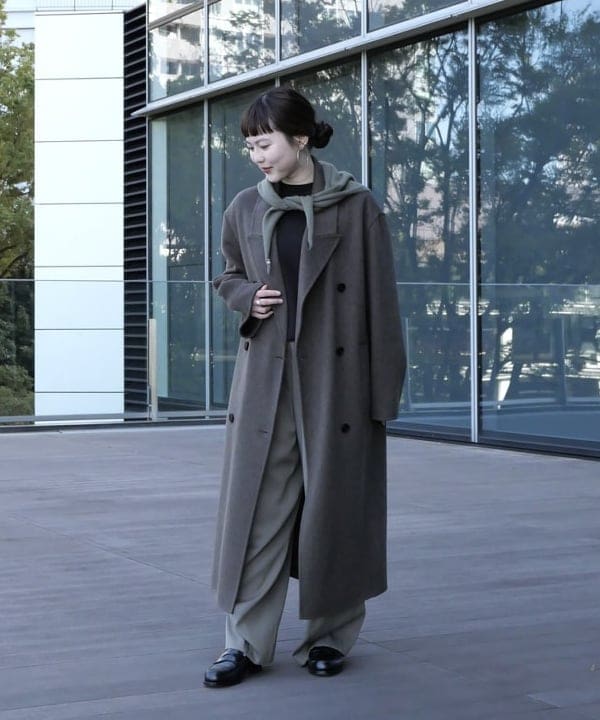 Ichika Hondaさんの「BEAMS WOMEN｜イージー バレル パンツ」を使ったコーディネート