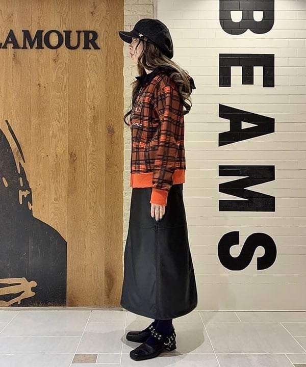 江口 息吹さんの「BEAMS WOMEN｜ラインストーン バッグ」を使ったコーディネート