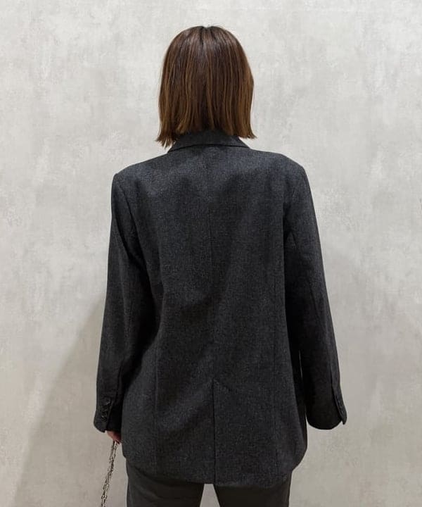 松本 佳菜子さんの「BEAMS WOMEN｜ベロア リボン チェーン バッグ」を使ったコーディネート