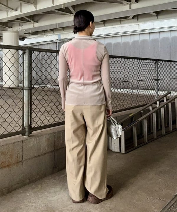 早川 萌子さんの「BEAMS WOMEN｜フロッキー チュール フリル シャツ」を使ったコーディネート