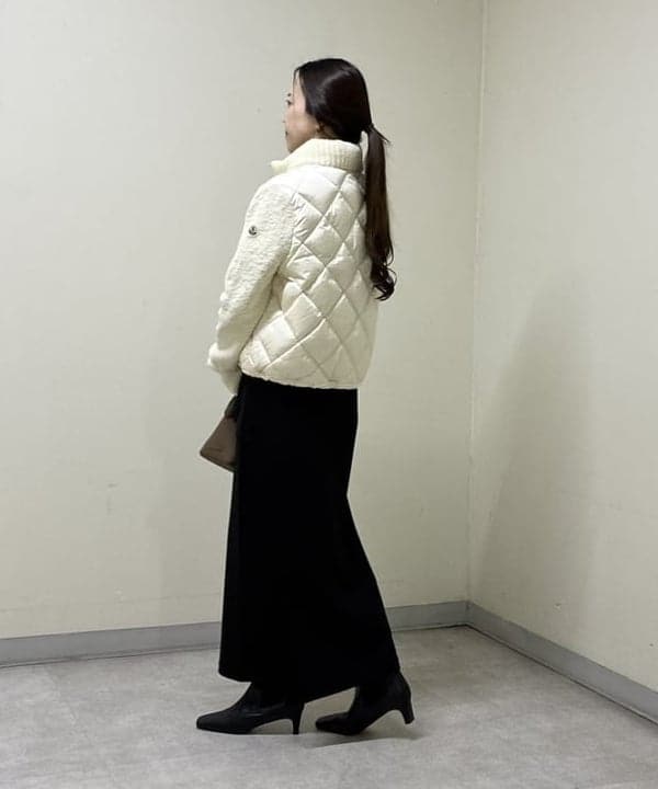 関 桂子さんの「BEAMS WOMEN｜ボートネック レディ ニット .M」を使ったコーディネート