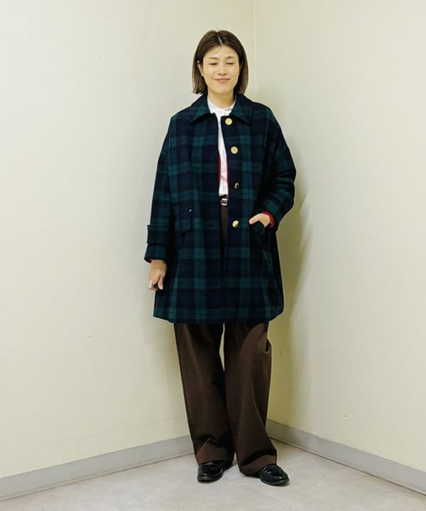 岩沢 珠代さんの「BEAMS WOMEN｜MACKINTOSH / NEW HUMBIE ブラックウォッチ コート」を使ったコーディネート