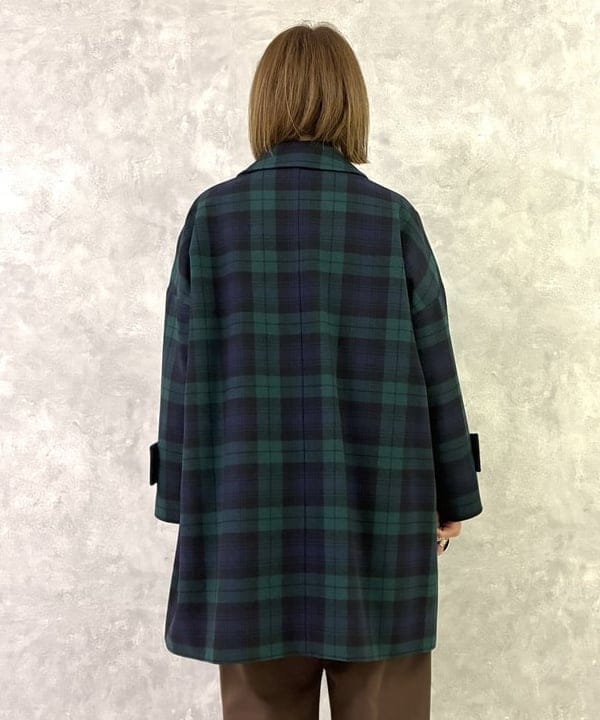 岩沢 珠代さんの「BEAMS WOMEN｜MACKINTOSH / NEW HUMBIE ブラックウォッチ コート」を使ったコーディネート