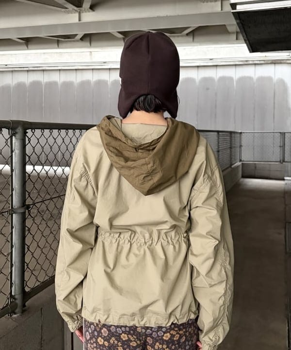 晶さんの「BEAMS WOMEN｜ツートーン アノラック」を使ったコーディネート