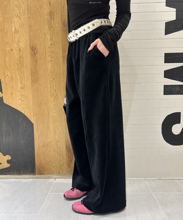 桃羽さんの「BEAMS WOMEN｜リブ ヘンリーネック フーディー」を使ったコーディネート
