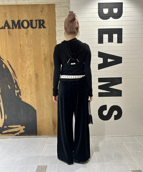 桃羽さんの「BEAMS WOMEN｜リブ ヘンリーネック フーディー」を使ったコーディネート