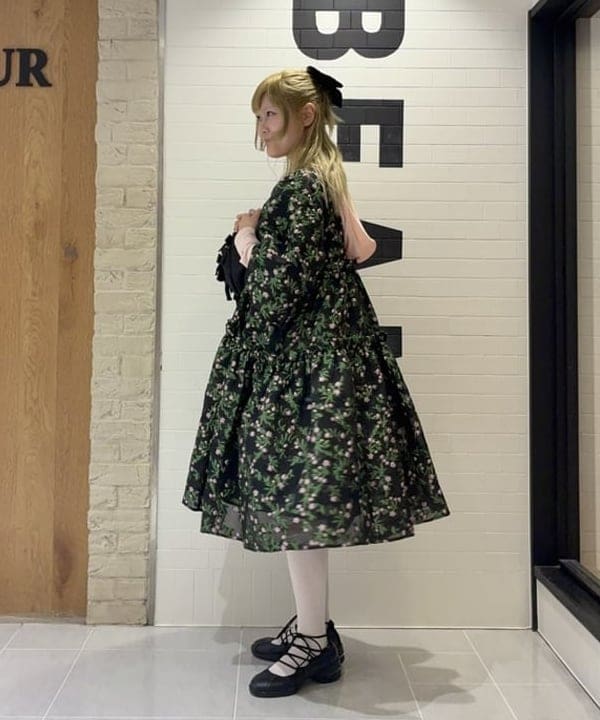 はっとりさんの「BEAMS WOMEN｜リブ ヘンリーネック フーディー」を使ったコーディネート
