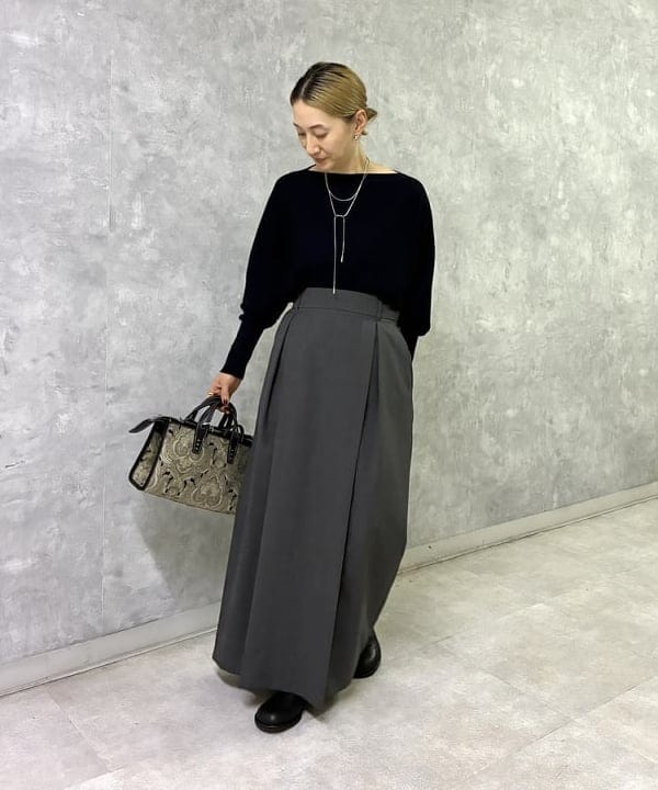 越智 里美さんの「BEAMS WOMEN｜ボートネック レディ ニット .M」を使ったコーディネート