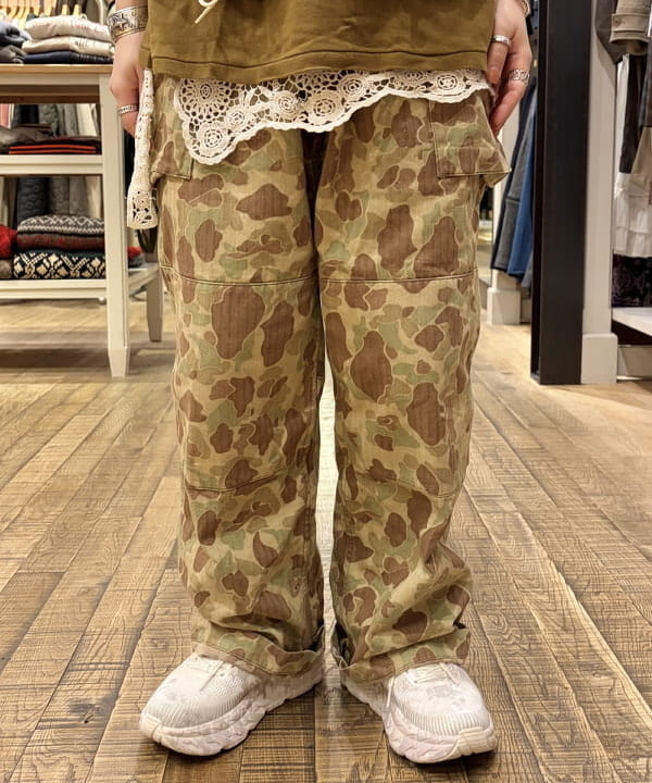 原口 愛さんの「BEAMS WOMEN｜マウンテンパーカー ベスト」を使ったコーディネート