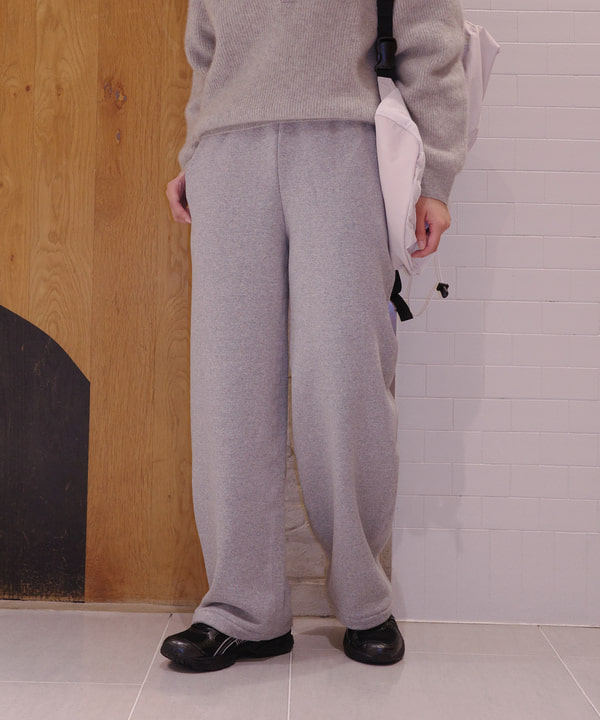 Joさんの「BEAMS WOMEN｜AK+1 / 裏毛 スウェット パンツ」を使ったコーディネート