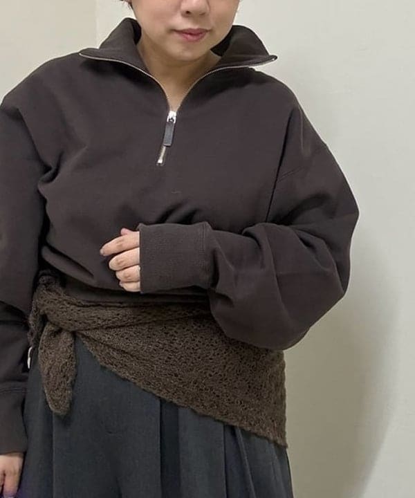 塚越 有紀さんの「BEAMS WOMEN｜Lace Knit Scarf」を使ったコーディネート