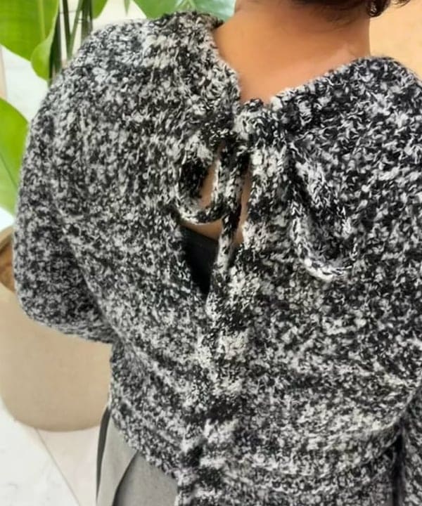 塚越 有紀さんの「BEAMS WOMEN｜A VACATION / SABRINA ONYX トートバッグ」を使ったコーディネート