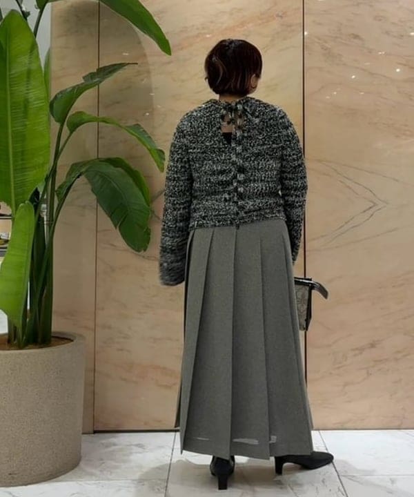 塚越 有紀さんの「BEAMS WOMEN｜A VACATION / SABRINA ONYX トートバッグ」を使ったコーディネート