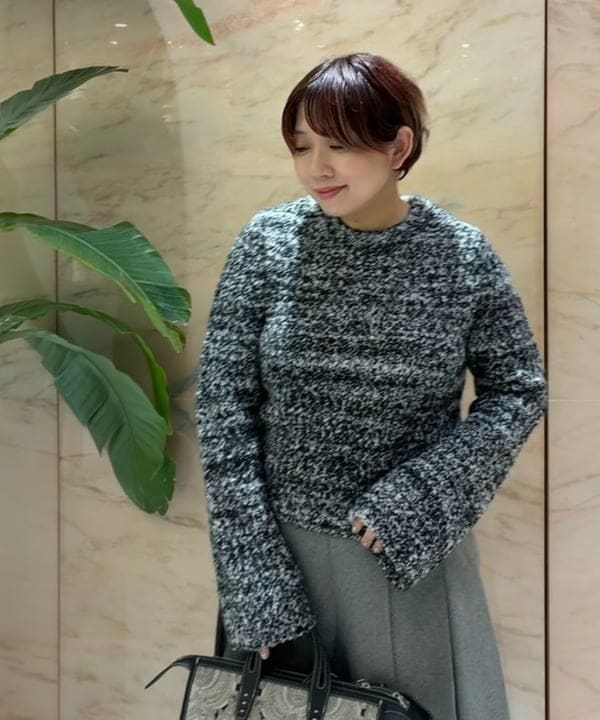 塚越 有紀さんの「BEAMS WOMEN｜A VACATION / SABRINA ONYX トートバッグ」を使ったコーディネート