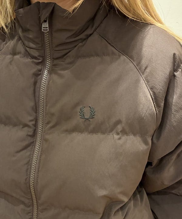 Arisaさんの「BEAMS WOMEN｜【別注】FRED PERRY / パデッド ジャケット」を使ったコーディネート