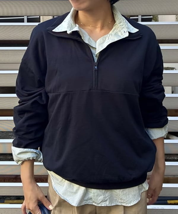 イナダさんの「BEAMS WOMEN｜ハーフジップ 裏毛 プルオーバー」を使ったコーディネート