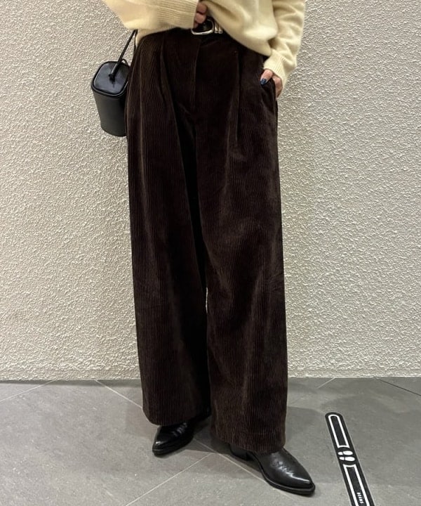 CHIHIROさんの「BEAMS WOMEN｜ヤク フォックス ロングスリーブ プルオーバーニット」を使ったコーディネート
