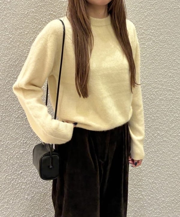 CHIHIROさんの「BEAMS WOMEN｜ヤク フォックス ロングスリーブ プルオーバーニット」を使ったコーディネート