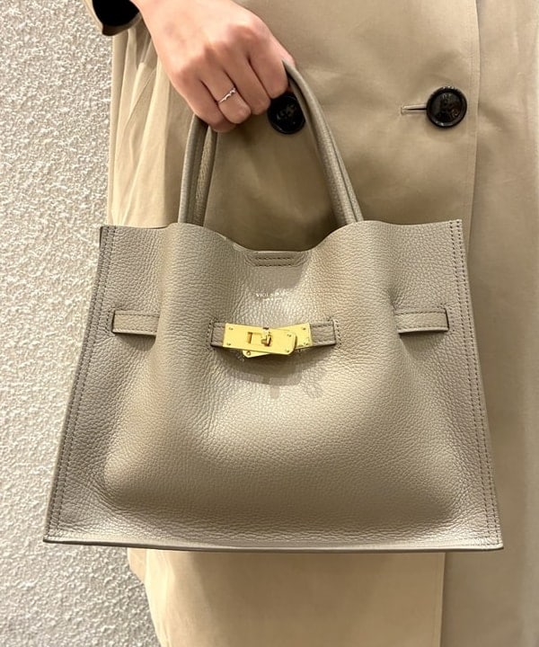 ヒライさんの「BEAMS WOMEN｜TICCA / テント トレンチコート」を使ったコーディネート