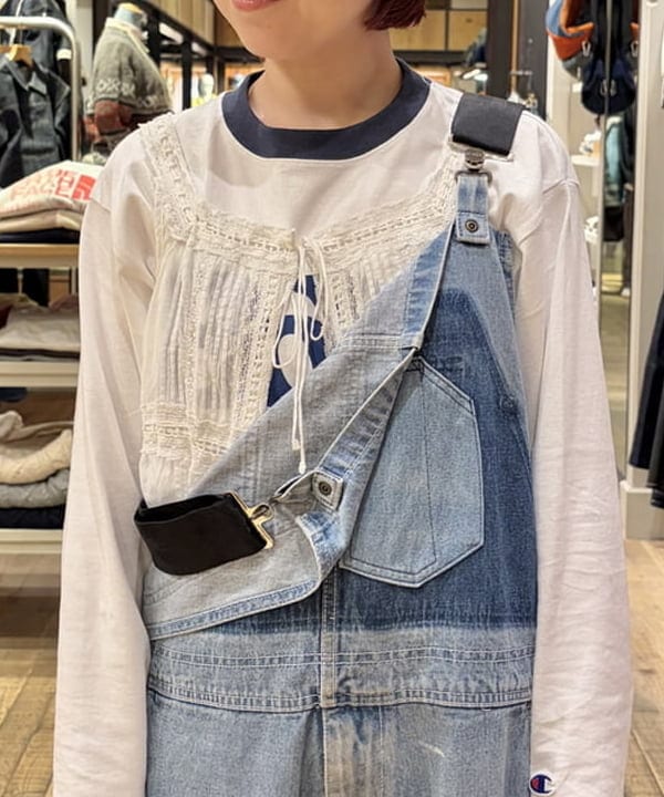 原口 愛さんの「BEAMS WOMEN｜【別注】Champion / BOYロゴ リンガーTシャツ」を使ったコーディネート
