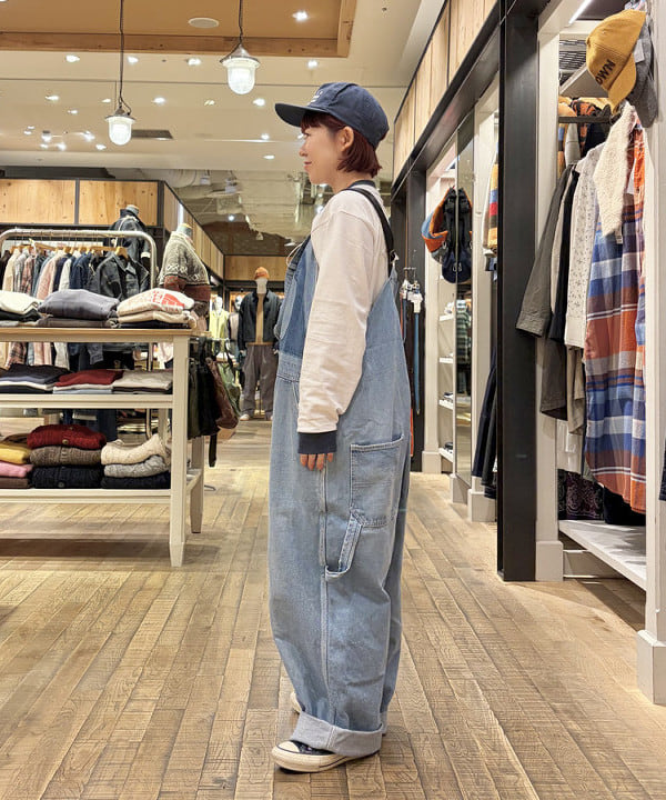 原口 愛さんの「BEAMS WOMEN｜【別注】Champion / BOYロゴ リンガーTシャツ」を使ったコーディネート