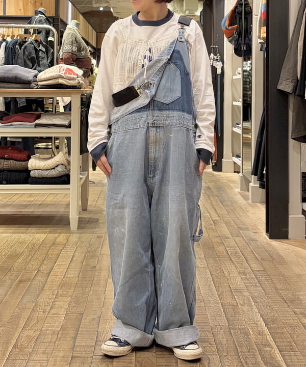 原口 愛さんの「BEAMS WOMEN｜【別注】Champion / BOYロゴ リンガーTシャツ」を使ったコーディネート