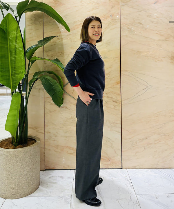 岩沢 珠代さんの「BEAMS WOMEN｜MAAI / Logo Sweat」を使ったコーディネート
