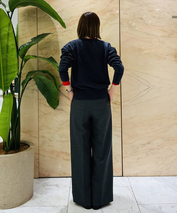 岩沢 珠代さんの「BEAMS WOMEN｜MAAI / Logo Sweat」を使ったコーディネート
