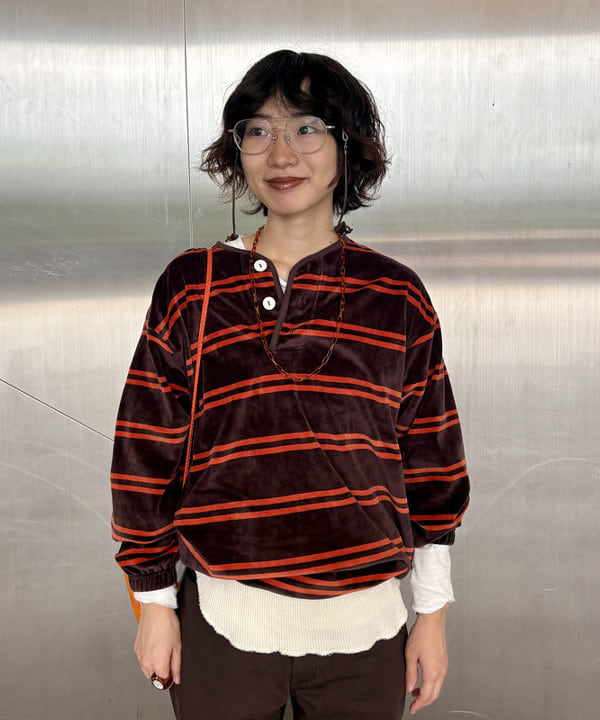 みりさんの「【別注】Healthknit / ボーダー ベロア ヘンリーネック」を使ったコーディネート