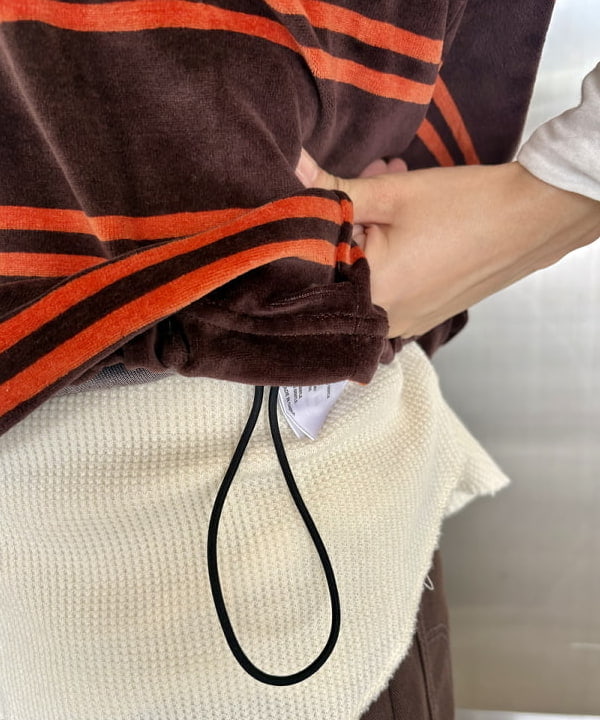 みりさんの「【別注】Healthknit / ボーダー ベロア ヘンリーネック」を使ったコーディネート