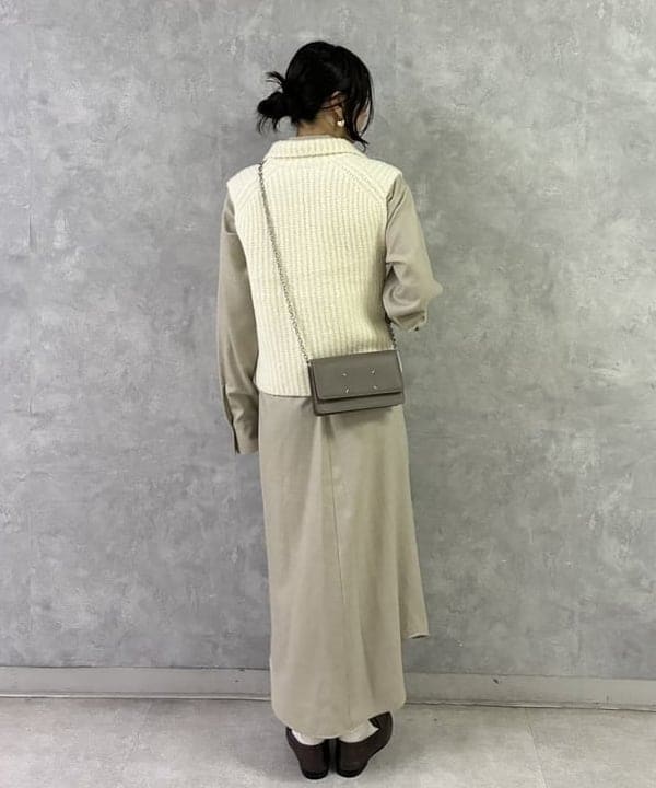 坂本 涼花さんの「BEAMS WOMEN｜ブークレ ジップ ベスト」を使ったコーディネート