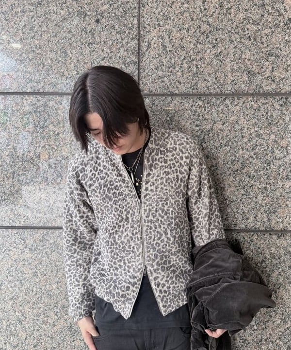 宮吉 優さんの「BEAMS WOMEN｜7ゲージ プリント ジップカーディガン」を使ったコーディネート