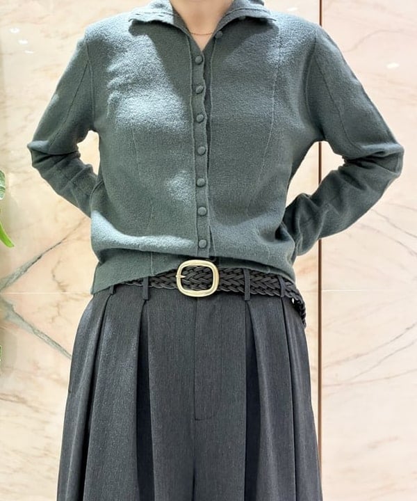 中丸　栞さんの「BEAMS WOMEN｜Voile Knit Cardigan」を使ったコーディネート