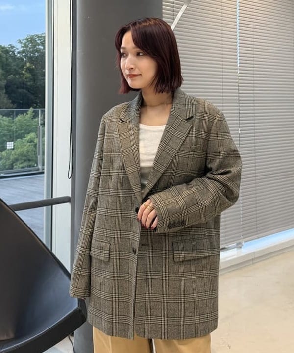 松本 佳菜子さんの「BEAMS WOMEN｜Check Jacket」を使ったコーディネート