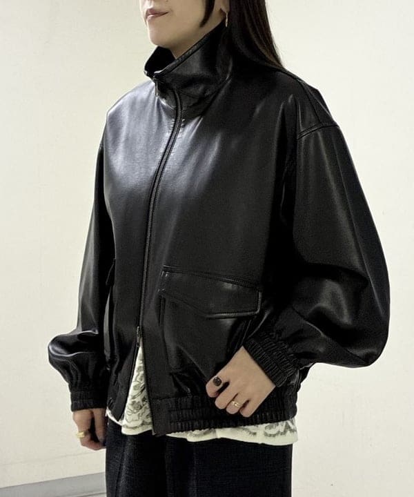 関 桂子さんの「BEAMS WOMEN｜Fake Leather Blouson」を使ったコーディネート