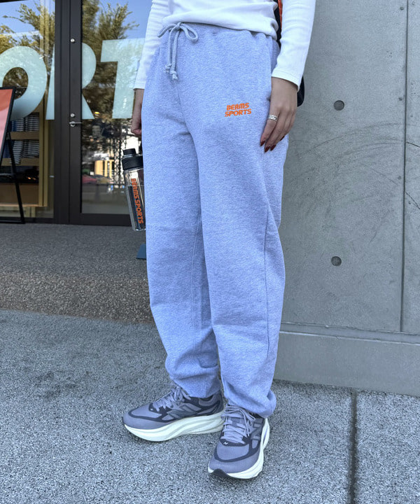 松本 佳菜子さんの「【別注】NEW ERA &times; BEAMS BOY / 940 ベルベット MLB キャップ」を使ったコーディネート